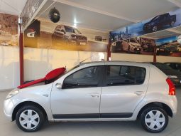 RENAULT SANDERO PRIVILEGE 1.6 8V MT full
