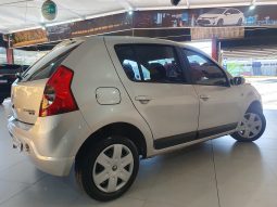RENAULT SANDERO PRIVILEGE 1.6 8V MT full
