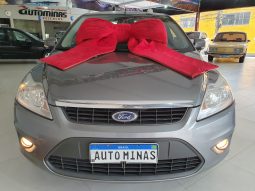 FORD FOCUS SEDAN 1.6 16V MT full