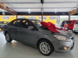 FORD FOCUS SEDAN 1.6 16V MT full