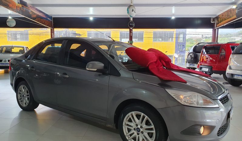 FORD FOCUS SEDAN 1.6 16V MT full