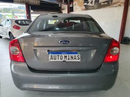 FORD FOCUS SEDAN 1.6 16V MT full