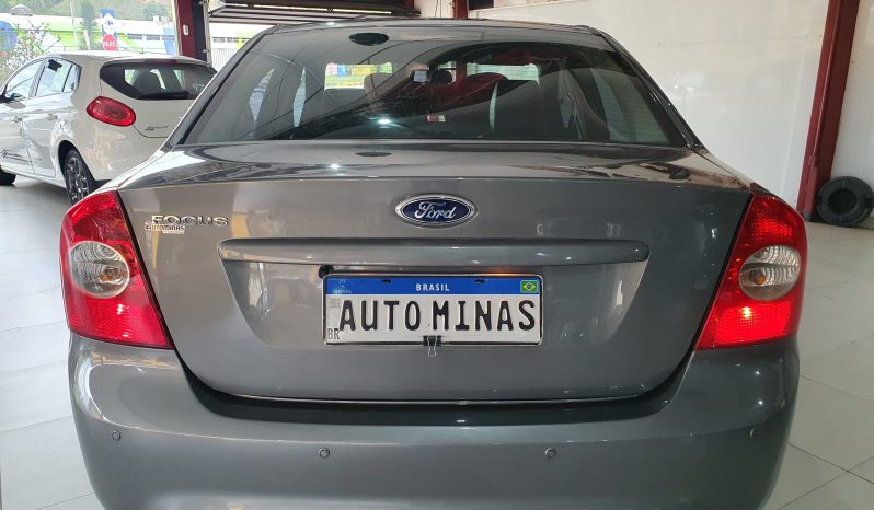 FORD FOCUS SEDAN 1.6 16V MT full