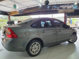 FORD FOCUS SEDAN 1.6 16V MT full