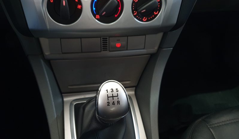 FORD FOCUS SEDAN 1.6 16V MT full