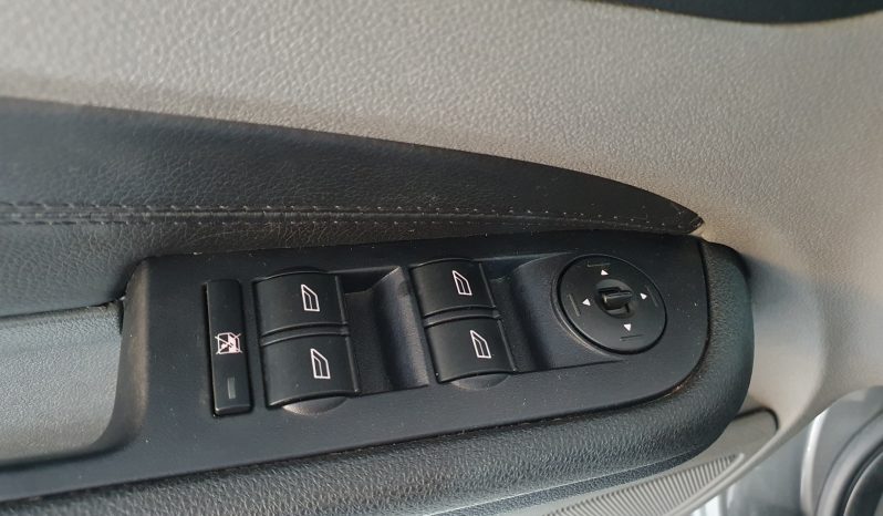 FORD FOCUS SEDAN 1.6 16V MT full