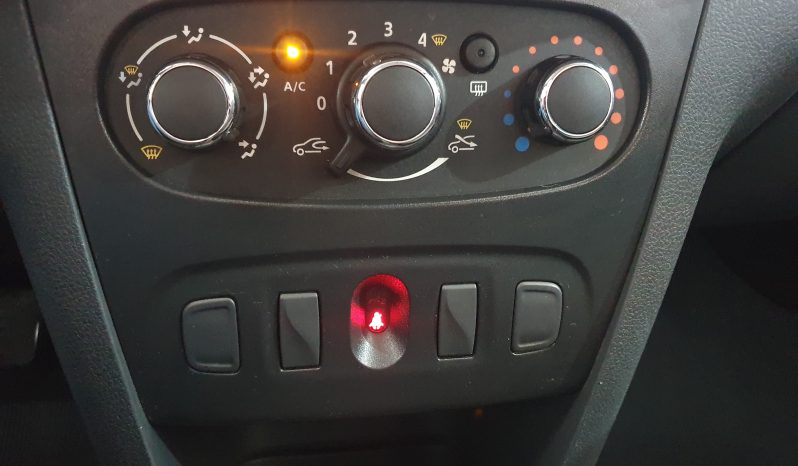 RENAULT SANDERO AUTHENTIQUE 1.0 12V MT full